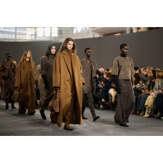 막스마라 2026 가을/겨울 컬렉션, 히스토리 앤 모더니티(History and Moder…